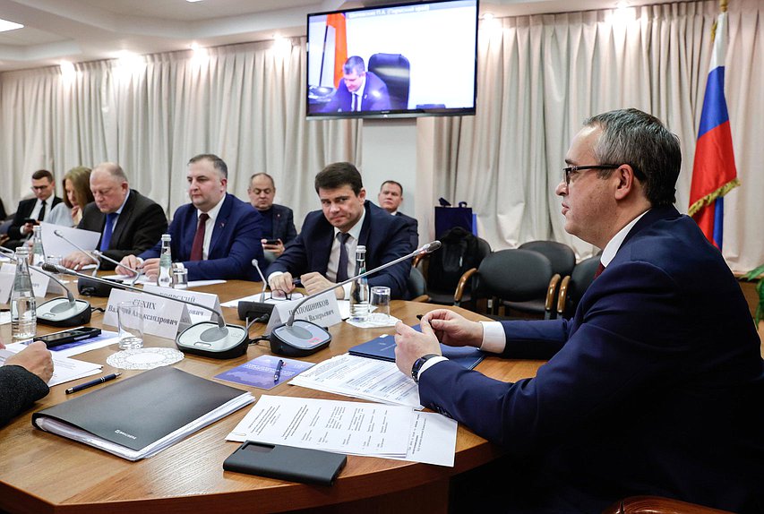 Председатель Законодательного Собрания области Олег Гербер принимает участие в работе Совета законодателей РФ