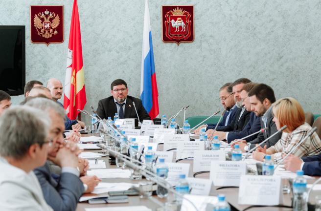 Депутаты комитета по строительной политике и ЖКХ подвели итоги отопительного сезона  2023-2024 годов и ход подготовки к сезону 2023-2024 годов
