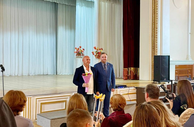 Участников физкультурно-спортивного движения инвалидов наградили премией Законодательного Собрания Челябинской области