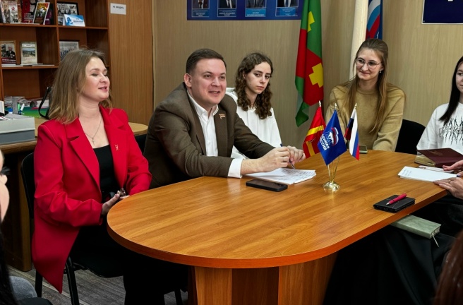 Владислав Уланов провёл рабочий день в Троицке