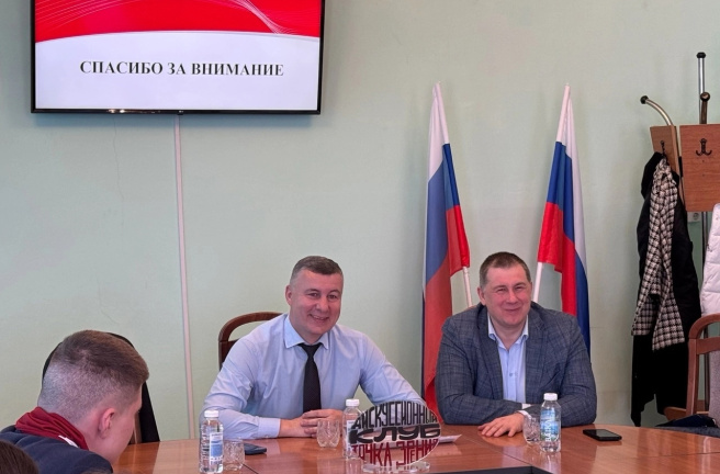 Евгений Илле принял участие в заседании дискуссионного клуба «Точка зрения» Троицкого филиала ЧелГУ
