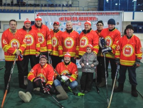 Команда депутатов Законодательного Собрания на турнире на кубок Законодательного Собрания «Играй по-нашему!». 1 марта 2014 г. Фото Н. Фаттахов.