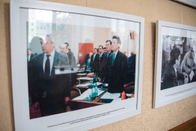 К 30-летию Законодательного Собрания Челябинской области открылась  выставка фотографий «В объективе – областной парламент»