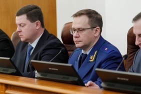 Депутаты Законодательного Собрания поддержали инициативу губернатора Алексея Текслера о ежемесячной доплате водителям скорой помощи