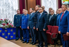 Председатель Законодательного Собрания Александр Лазарев поздравил сотрудников органов внутренних дел Челябинской области с профессиональным праздником