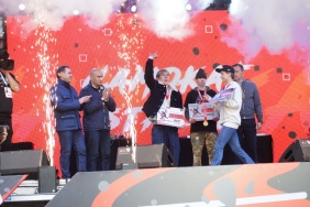 Председатель Законодательного Собрания Александр Лазарев принял участие в праздничных мероприятиях, посвящённых 286-летию Челябинска