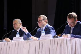 Александр Лазарев: Встреча с избирателями своего округа – это не только отчет, но и откровенный разговор на волнующие темы