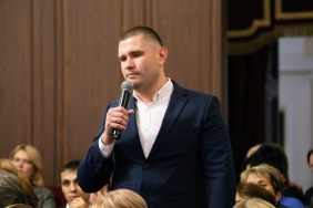 Председатель Законодательного Собрания области Александр Лазарев встретился с жителями Южноуральска