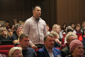 Председатель Законодательного Собрания области Александр Лазарев встретился с жителями Южноуральска