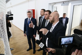 Председатель Законодательного Собрания области Александр Лазарев провел  публичный отчет о деятельности областного парламента в Копейске