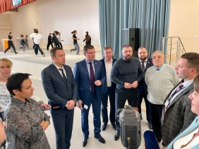 Депутаты Законодательного Собрания проверили организацию горячего питания в одной из школ Челябинска