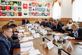 Вопрос о мерах поддержки самозанятых граждан и реализации в 2022 году специального налогового режима «Налог на профессиональный доход» рассмотрел комитет по экономической политике