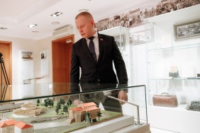 Председатель Законодательного Собрания Александр Лазарев дал старт парламентским урокам