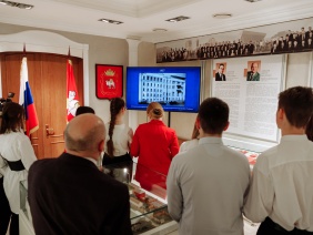 Председатель Законодательного Собрания Александр Лазарев дал старт парламентским урокам