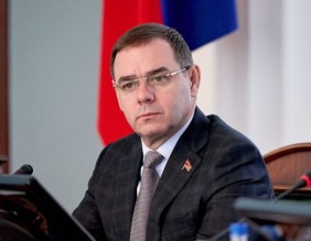Председатель Законодательного Собрания области Александр Лазарев принял участие в пленарном заседании Общественной палаты Челябинской области