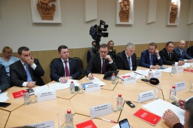 Депутаты комитета по промышленной политике, энергетике, транспорту и тарифному регулированию провели выездное заседание на фабрике «Юничел»