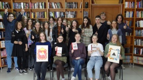 В магнитогорской Библиотеке мира по инициативе депутата Законодательного Собрания Челябинской области Павла Шиляева для старшеклассников был проведен парламентский урок.