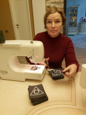Депутат Законодательного собрания Ольга Мухометьярова передала в Чебаркульскую дивизию партию шевронов