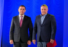 Председатель Законодательного Собрания области Александр Лазарев провел публичный отчет о деятельности областного парламента в Озерске