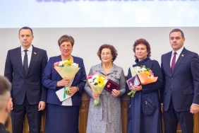 В Законодательном Собрании наградили лауреатов премии «Общественное признание»