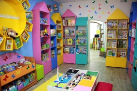 Еткульская сельская  библиотека открыла двери после капитального ремонта