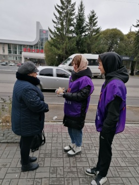 Депутат Олег Садовских поздравил старшее поколение Златоуста с Днем пожилого человека