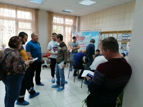 Депутат Олег Садовских провел акцию на Станции переливания крови Златоуста под лозунгом «Воин, мы с тобой одной крови!»