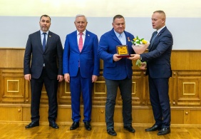 В Законодательном Собрании состоялась церемония вручения премии работникам дорожной отрасли