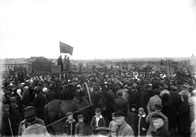 Митинг в Челябинске по случаю вступления в город Красной армии. 25 июля 1919 г.
