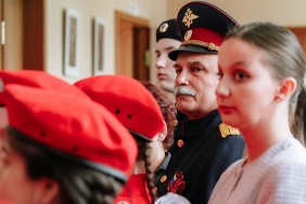 В Законодательном Собрании открылась выставка фотографий «Огни Победы»