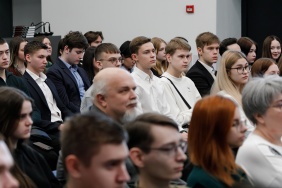 Участие депутатов Законодательного Собрания в презентации книги Павла Крашенинникова о Второй мировой войне