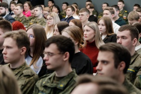 Участие депутатов Законодательного Собрания в презентации книги Павла Крашенинникова о Второй мировой войне