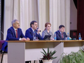 Председатель Законодательного Собрания области Александр Лазарев с рабочим визитом находится в Усть-Катаве