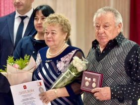 Награждение супружеских пар знаком «Семейное счастье» в Еманжелинском округе