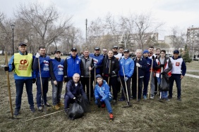 Депутаты Законодательного Собрания приняли участие в субботнике