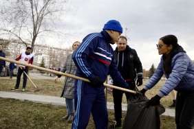 Депутаты Законодательного Собрания приняли участие в субботнике